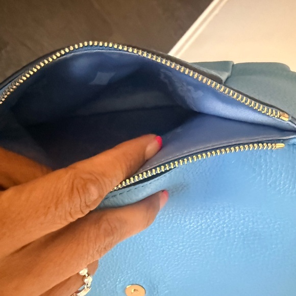 MCM Sky Blue Leather Shoulder Bag with Gold Chain - Picture 8 of 8